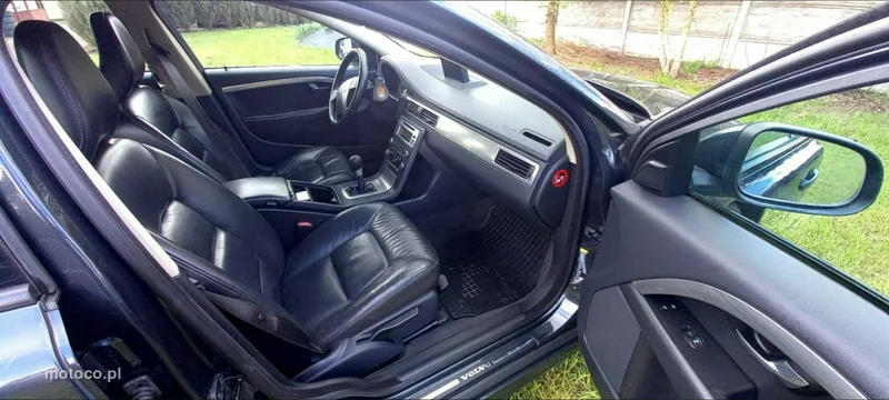 Volvo V70 25