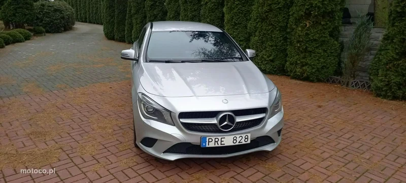 Mercedes-Benz CLA C117 CLA 180 12