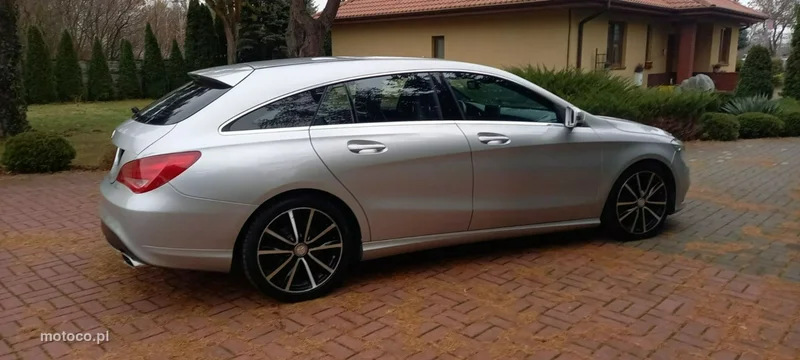 Mercedes-Benz CLA C117 CLA 180 23