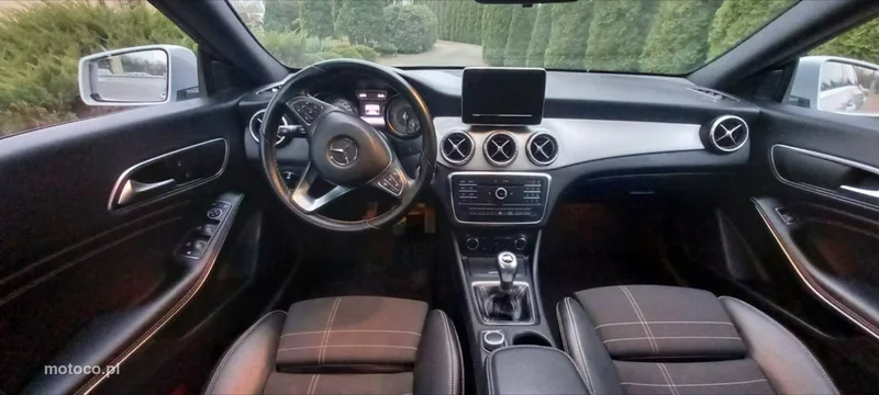 Mercedes-Benz CLA C117 CLA 180 24
