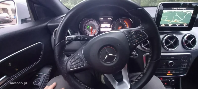 Mercedes-Benz CLA C117 CLA 180 25