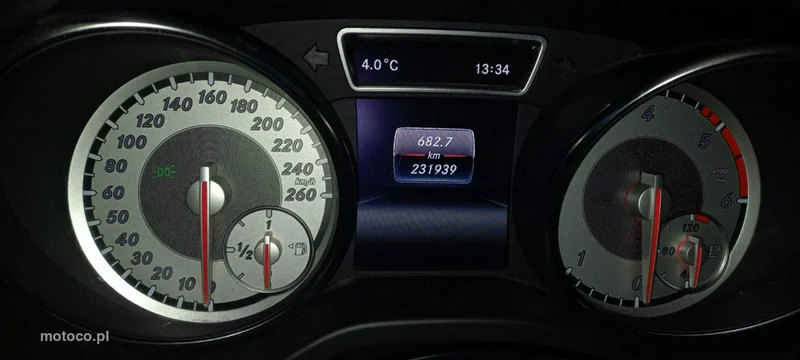 Mercedes-Benz CLA C117 CLA 180 46