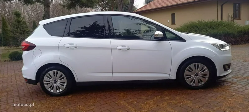 Ford C-Max II 15