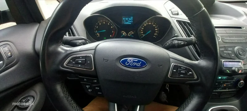 Ford C-Max II 25