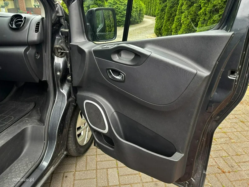 Renault Trafic III 32