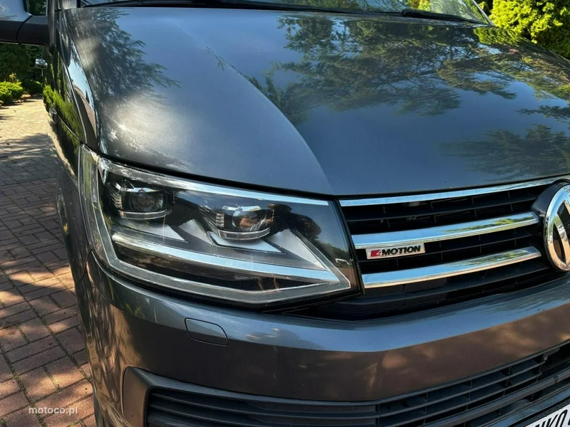 Volkswagen Multivan 2