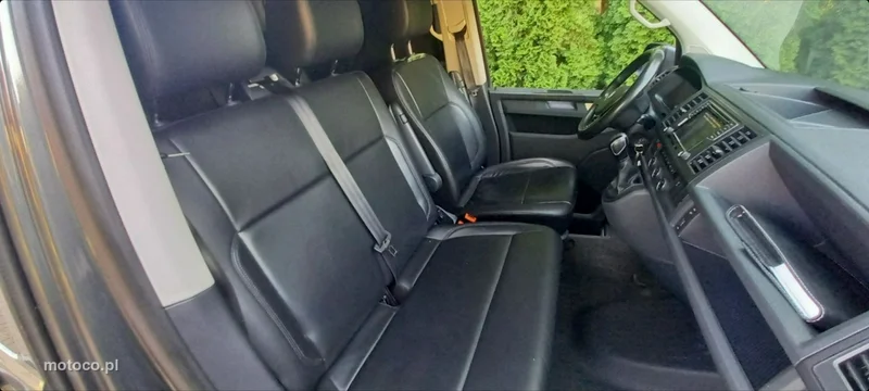 Volkswagen Multivan 23