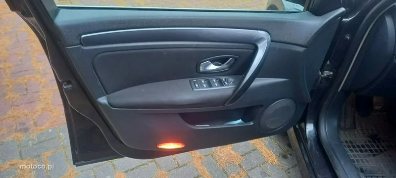 Renault Laguna III 16