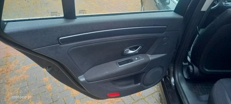 Renault Laguna III 20