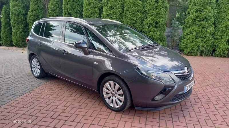 Opel Zafira C Tourer 2