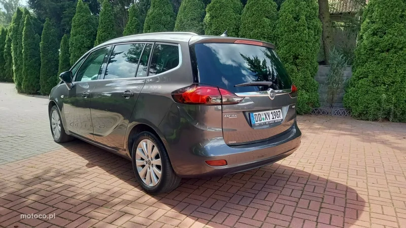 Opel Zafira C Tourer 17