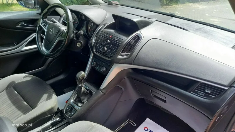 Opel Zafira C Tourer 27