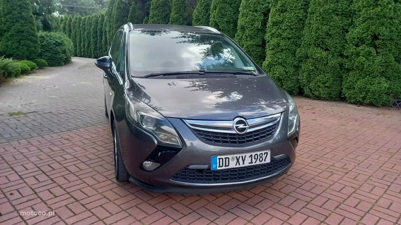 Opel Zafira C Tourer 4