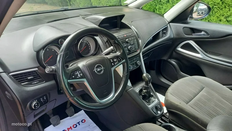 Opel Zafira C Tourer 33