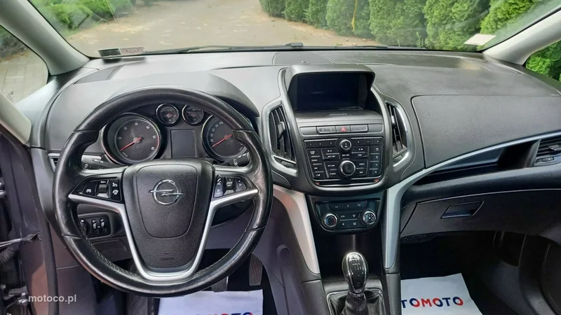 Opel Zafira C Tourer 38