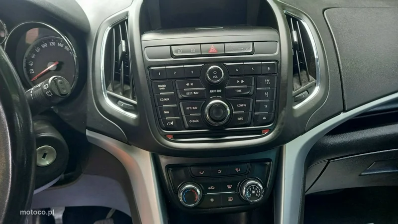 Opel Zafira C Tourer 39
