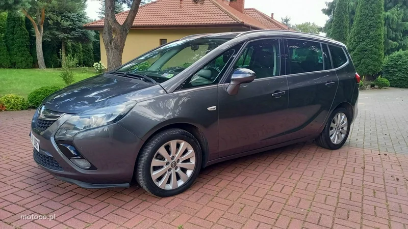 Opel Zafira C Tourer 9