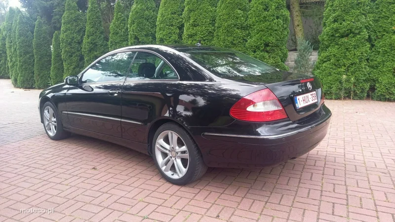 Mercedes-Benz Klasa E W212 E 200 17
