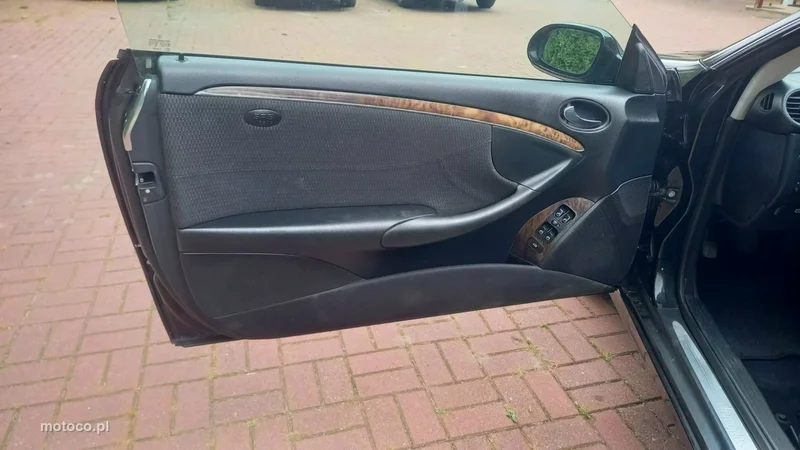 Mercedes-Benz Klasa E W212 E 200 27