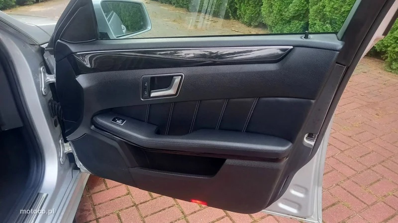 Mercedes-Benz Klasa E W212 E 220 26