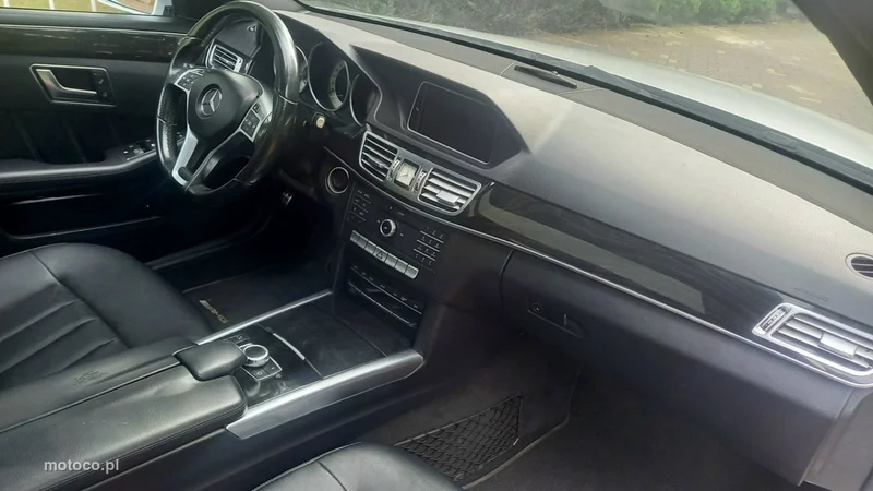 Mercedes-Benz Klasa E W212 E 220 27