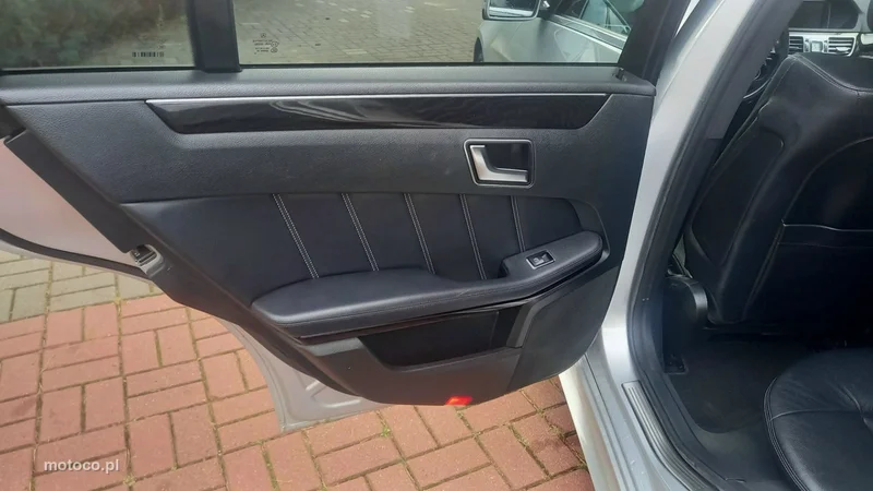 Mercedes-Benz Klasa E W212 E 220 36