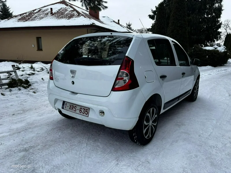 Dacia Sandero 16