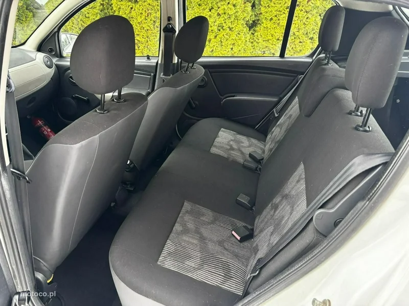 Dacia Sandero 18