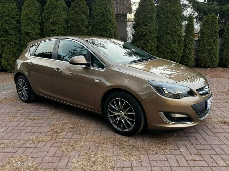 Opel Astra J 12