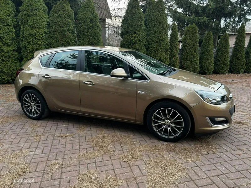 Opel Astra J 13