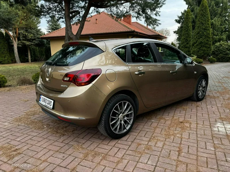 Opel Astra J 17