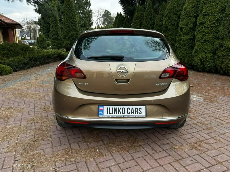 Opel Astra J 21