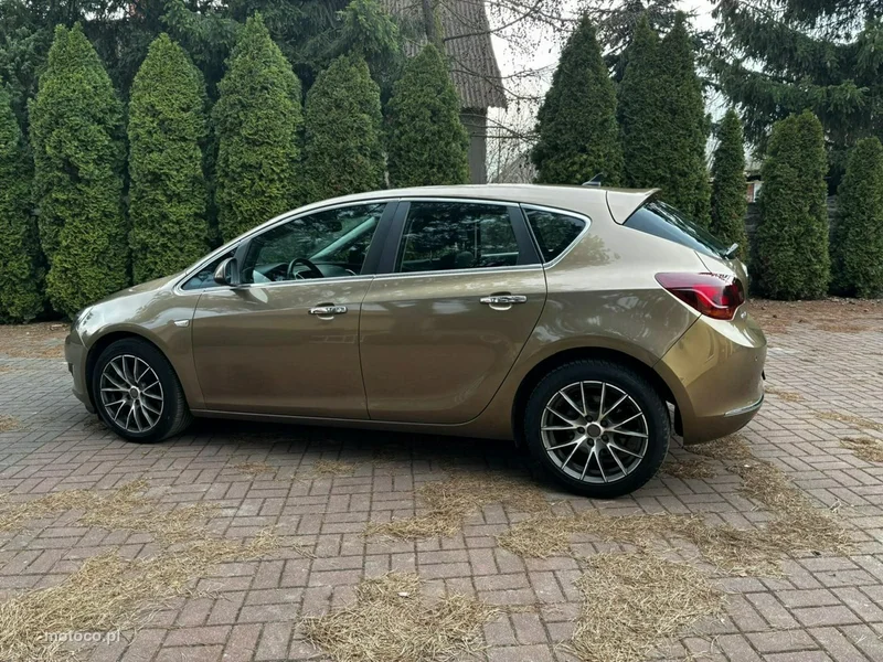 Opel Astra J 26