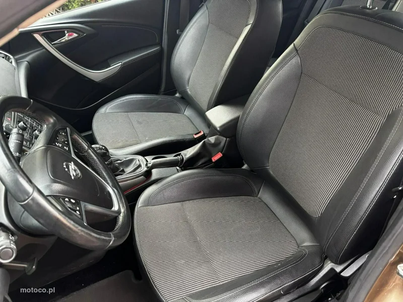 Opel Astra J 30