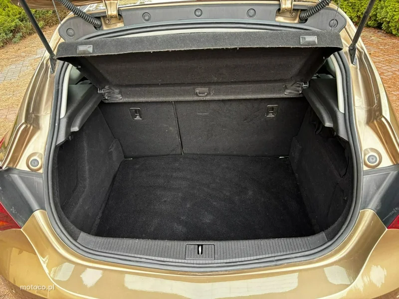 Opel Astra J 36