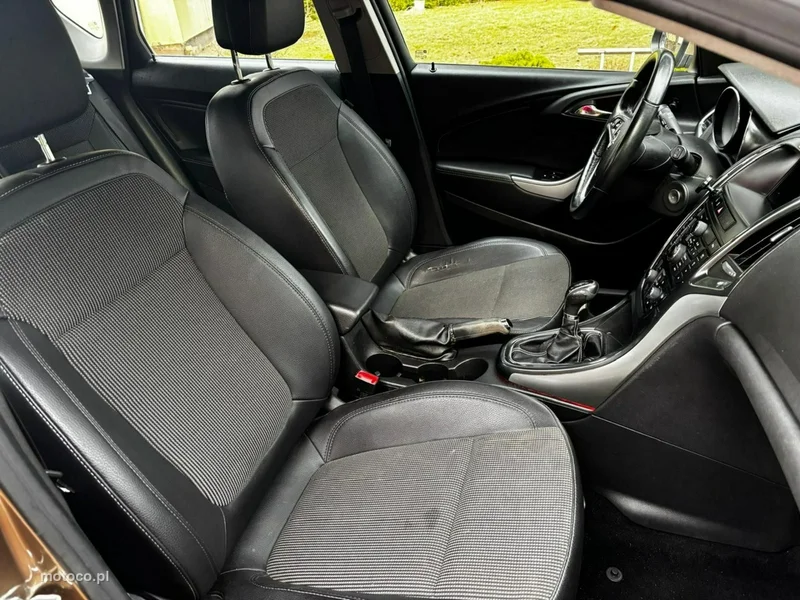 Opel Astra J 39