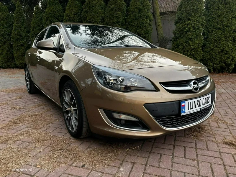 Opel Astra J 10