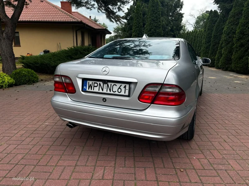 Mercedes-Benz CLK C208 CLK 200 11