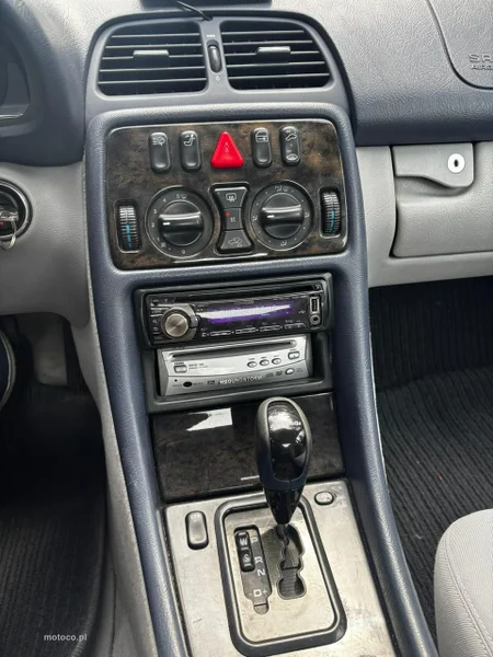 Mercedes-Benz CLK C208 CLK 200 38