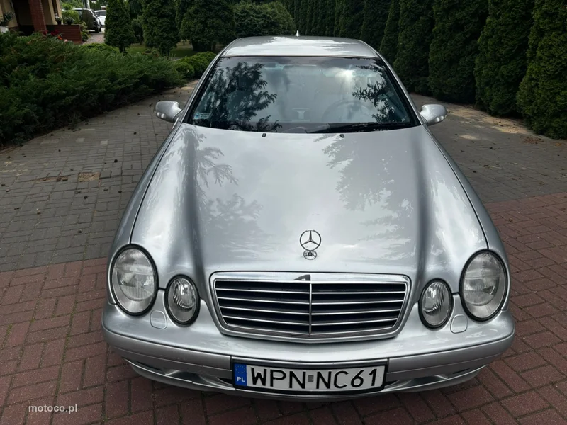Mercedes-Benz CLK C208 CLK 200 5