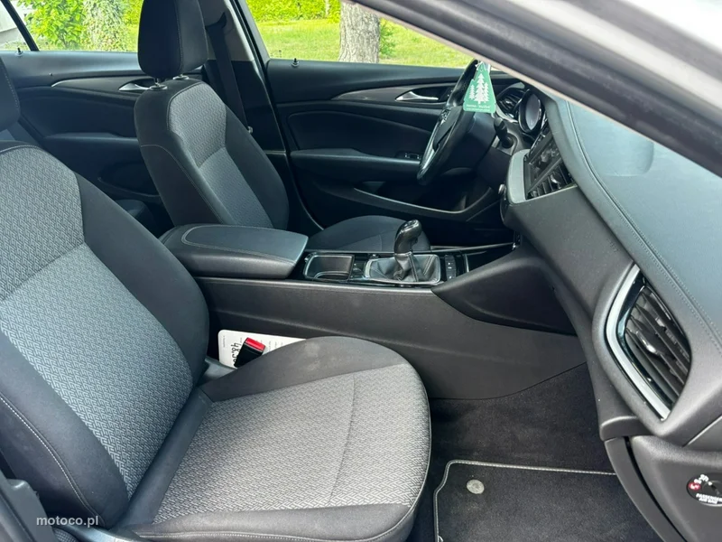 Opel Insignia B 24