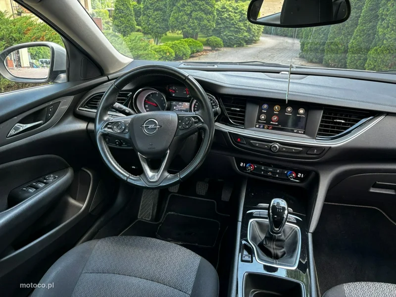 Opel Insignia B 26
