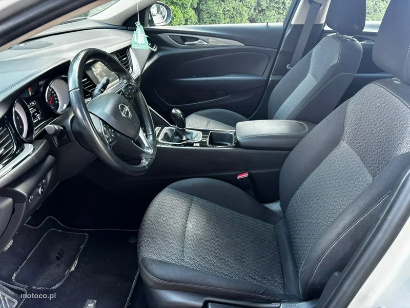 Opel Insignia B 33