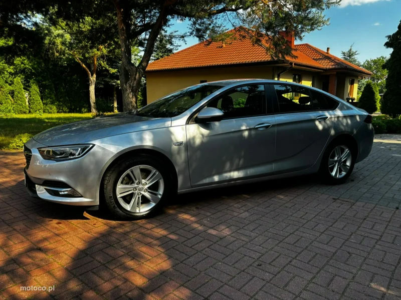 Opel Insignia B 8