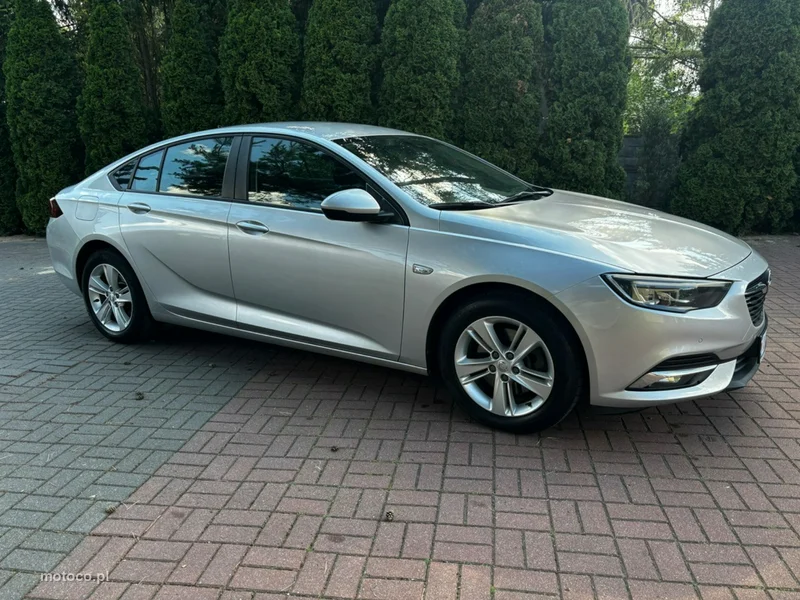 Opel Insignia B 9