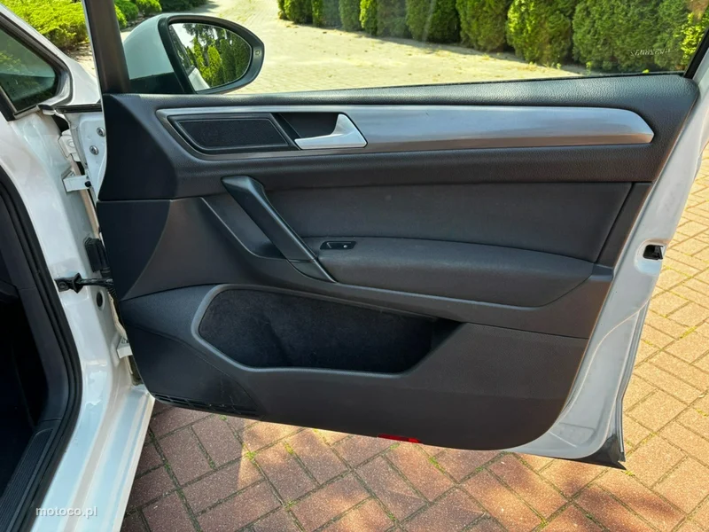 Volkswagen Golf Sportsvan VII 33