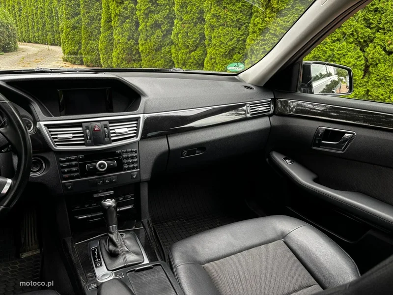 Mercedes-Benz Klasa E W212 E 200 17