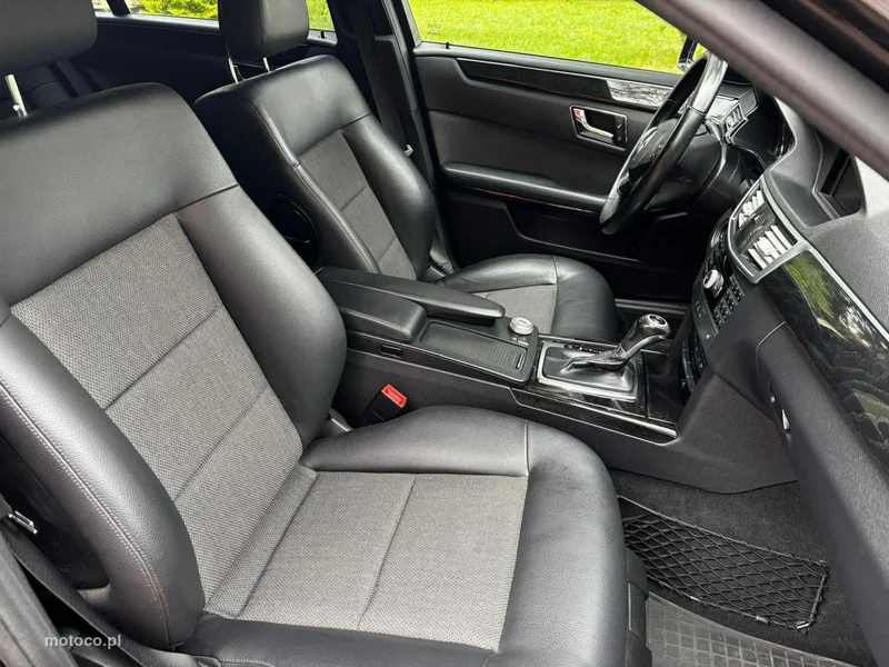 Mercedes-Benz Klasa E W212 E 200 26