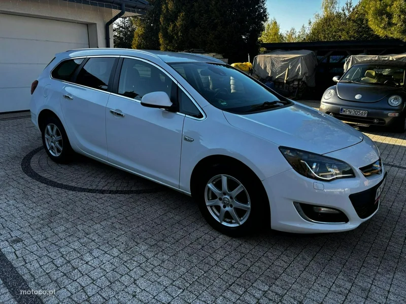 Opel Astra J 11