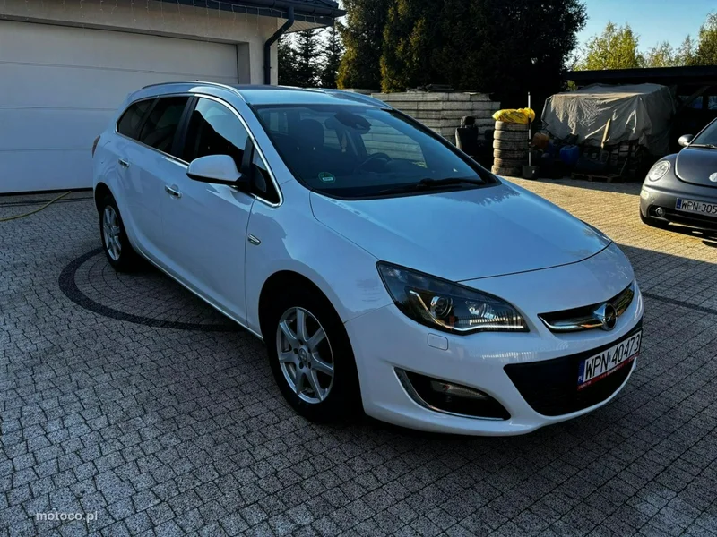 Opel Astra J 12